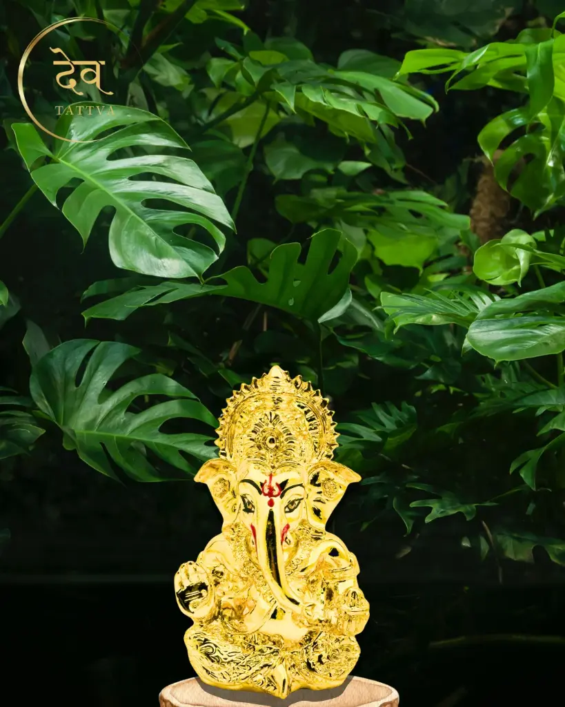 24-carat-golden-titwala-ganpati-for-car-home-office-gift-30.webp