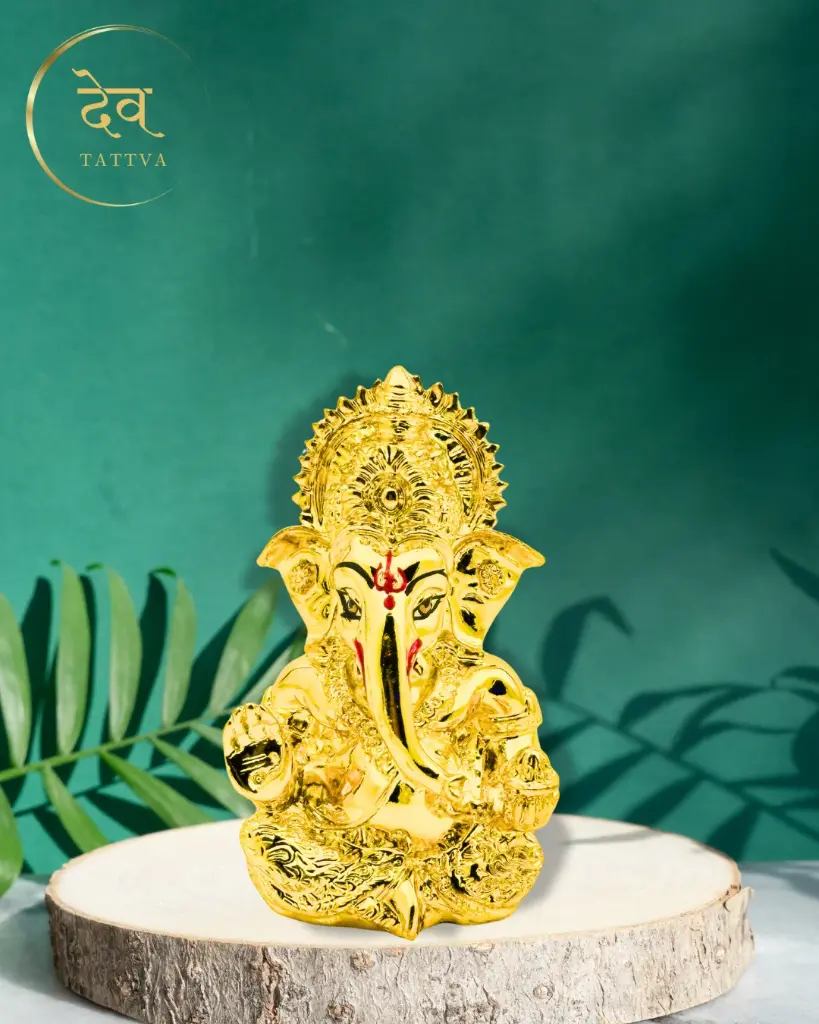 24-carat-golden-titwala-ganpati-for-car-home-office-gift-7.webp