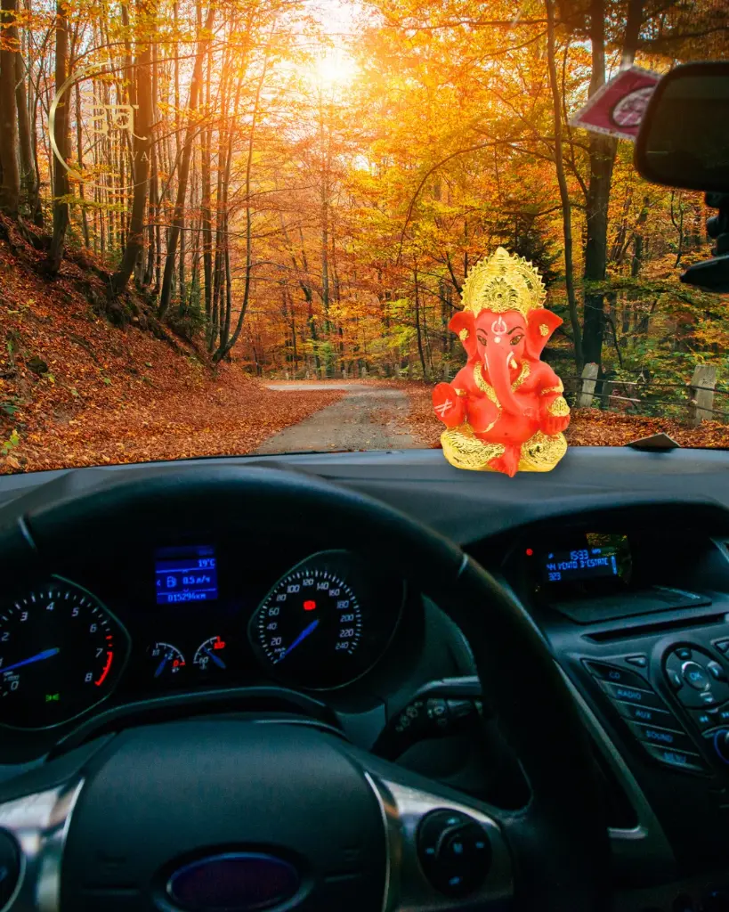 24-carat-gold-orange-titwala-ganpati-car29.webp