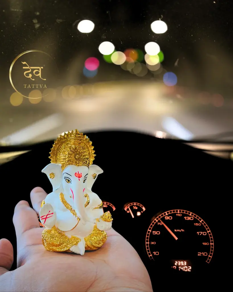 24-Carat-Pure-Gold-Plated-white-titwala-ganpati 62.webp